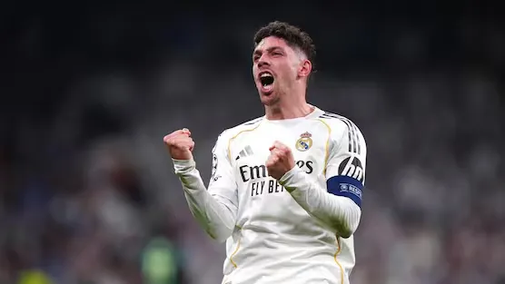 米乐下载-帽子戏法，官方：皇马中场巴尔韦德当选本轮欧冠最佳球员