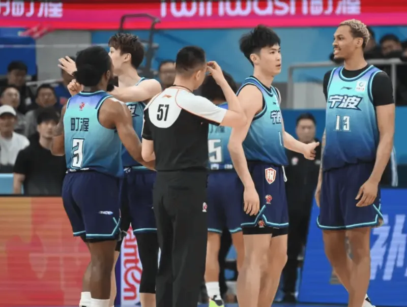 米乐app下载-北青：对于刺头外援如何约束？宁波零容忍的做法树立了标杆